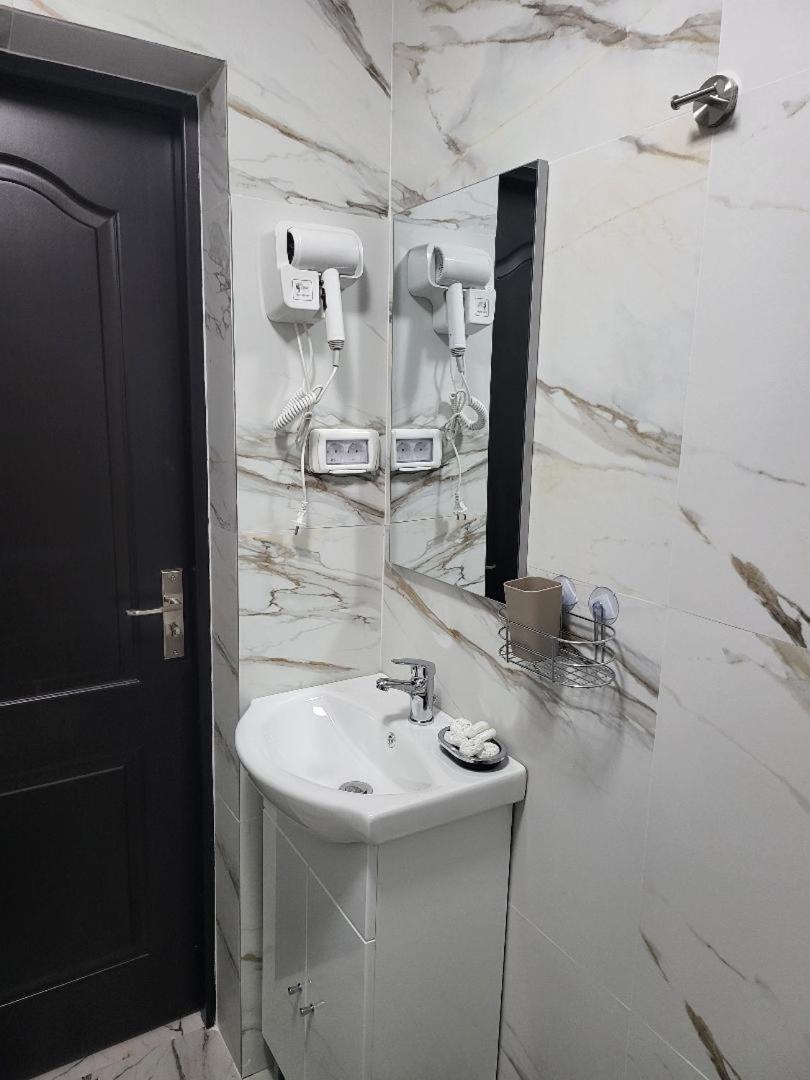 Casa Ratiu Airport Bucharest Therme Bucharest Balotesti