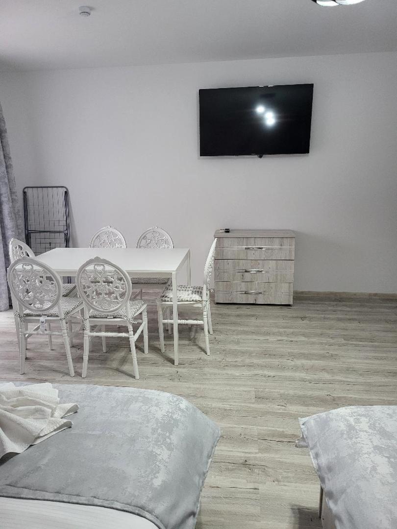 Casa Ratiu Airport Bucharest Therme Bucharest Balotesti