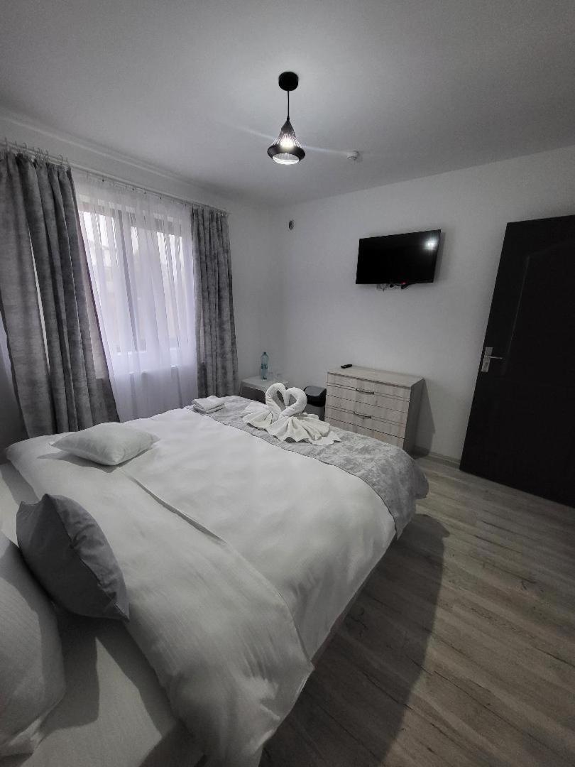 Casa Ratiu Airport Bucharest Therme Bucharest * Balotesti